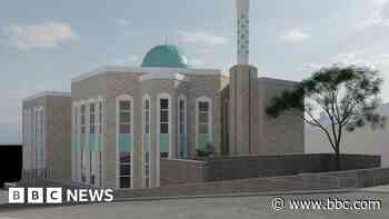 Plans for larger mosque in town approved