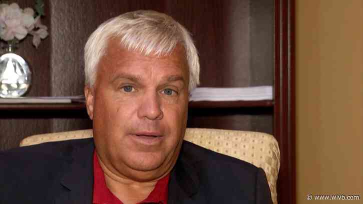 9/11 victim's family calls plea deal with attackers a "disgrace"