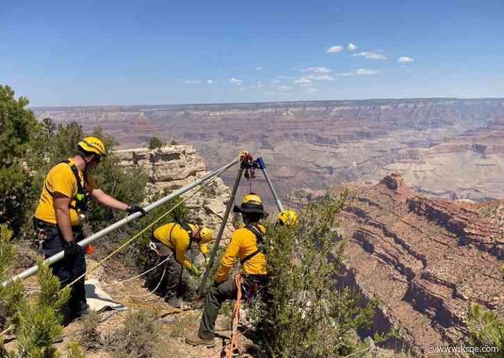 Man dies after 400-foot fall from rim of Grand Canyon