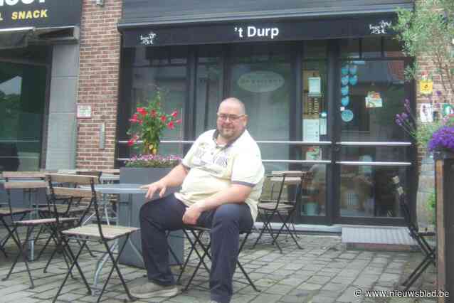 Fietsers langs Meetjeslandse cafés kunnen ‘wereldberoemde boulevard’ ontdekken: “Met knipoog naar het gemeentebestuur”