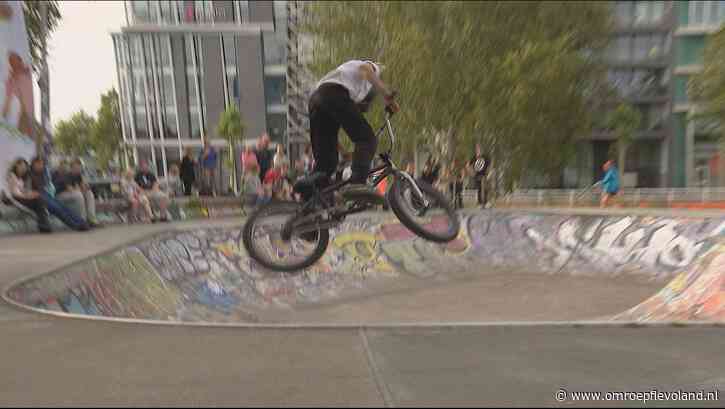 Lelystad - Finale Lelystadse skatewedstrijd: 'De pijn van vallen? Ach, daar moet je gewoon overheen stappen'