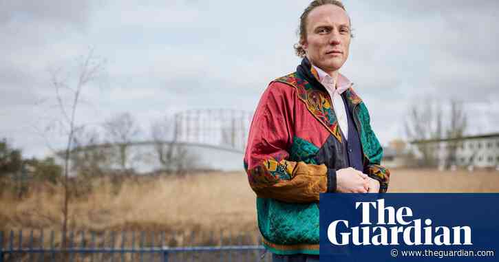 Environmentalist becomes first juror to swear oath on river water