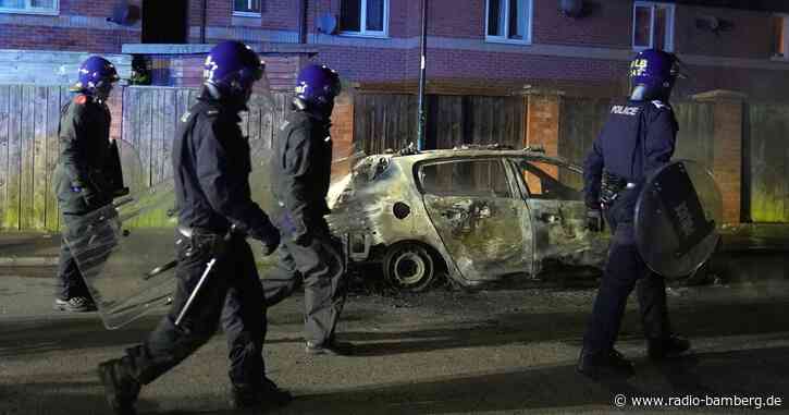 Randale in England: Kind als Brandstifter festgenommen