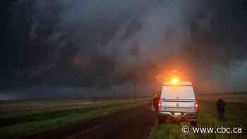 How a meteorologist helped make Twisters' storm-chasing science as real as possible