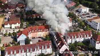 Ein Toter und mehrere Verletzte bei Wohnhausbrand in Bayern