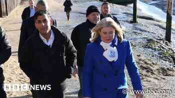 'We need to get on with zombie-style knife amnesty'