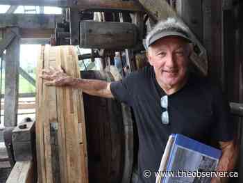 Volunteers restoring oil heritage model at Petrolia Discovery