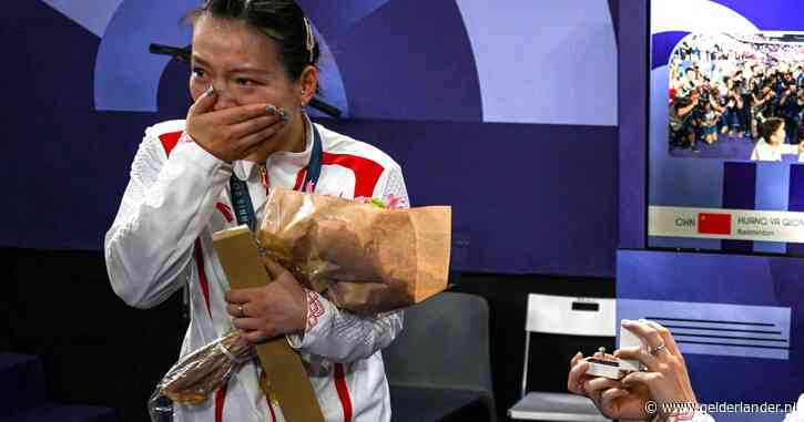 Ontroering in Parijs: badmintonster krijgt grote ring en zeilster ziet aanzoek echt niet aankomen