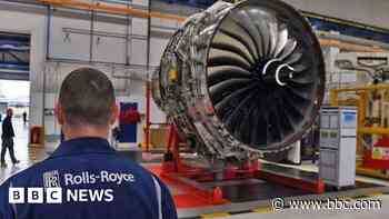 Rolls-Royce to give each worker £700 in shares