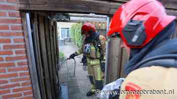 112-nieuws: houten poort vat vlam • voetballer durft niet van dak af