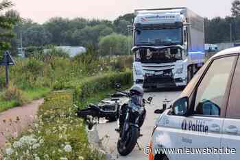 Jonge vrouw (21) overleden na motorongeval: “Ze had net haar rijbewijs en wilde haar nieuwe motor testen”