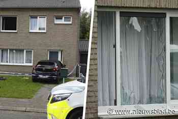 Dolgedraaide geweldenaar ramt woning, slaat raam aan diggelen en takelt ex-vrouw toe: politie moet helikopter inzetten om gevluchte man te vinden