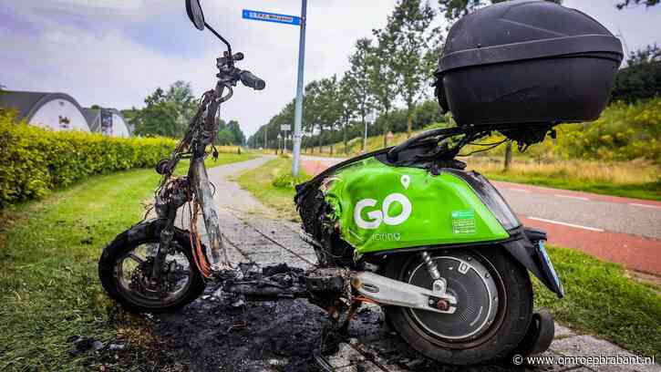 4 deelscooters afgebrand in anderhalf uur tijd, vermoedelijk brandstichting
