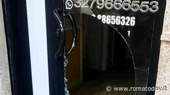 Danneggiata la sede M5S di Ostia: "Vile atto vandalico, si faccia subito chiarezza"