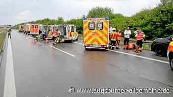 Zwölf Verletzte nach Unfall auf A8 wegen Aquaplaning