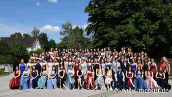 102 Absolventen an der Maria-Ward-Realschule in Mindelheim verabschiedet