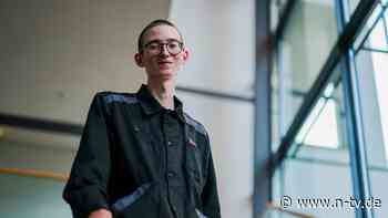 "Ich kenne euch Arschlöcher": Lächeln von freigelassenem Deutsch-Russen irritierte Mithäftlinge