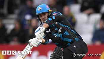 Roderick hits 152 as Derbyshire suffer first cup loss