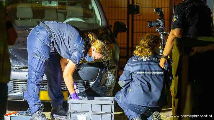 Weer explosie bij huis: 'Er werd iets gegooid dat bij de auto terechtkwam'