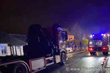 Woning onbewoonbaar na zware brand in Pelt: bewoner en hond kunnen zich in veiligheid brengen