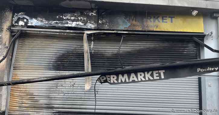 Rechte Randale in britischen Städten nach Bluttat