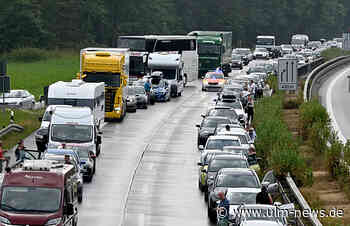 Zwölf Verletzte wegen Aquaplaning auf der A8 bei Elchingen