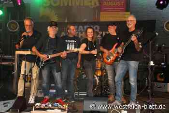 300 Besucher feiern Auftakt des Bürener Open-Air-Sommers