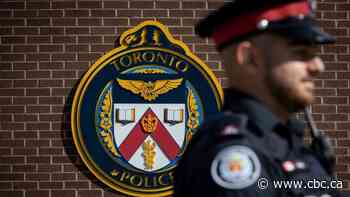 Off-duty Toronto cop shot downtown while making an arrest