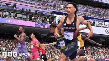 Hinchliffe, Hughes and Lyles progress in 100m