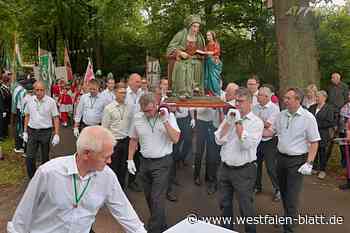 Kirchlicher Höhepunkt zum Annentag: Prozession mit der Heiligen Anna