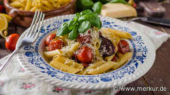 Die unkomplizierte Ofengemüse-Pasta gelingt garantiert jedem Koch-Anfänger