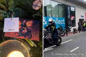 Indrukwekkende hommage met zeker honderd motards op plaats waar motorrijder om het leven kwam: “We gaan u missen makker”