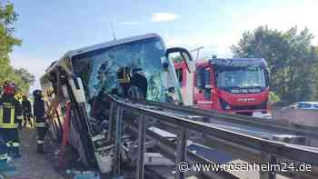 Touribus in der Toskana von Leitplanke durchbohrt: Ein Toter und 25 Verletzte