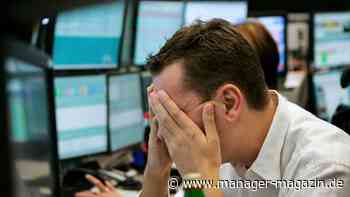 Börse: Dax bricht ein, Anleger in Rezessionsangst, Bitcoin bricht ein