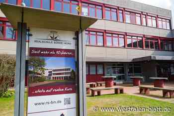 Bünde: 14-Jähriger stürzt von Feuerleiter aufs Schuldach