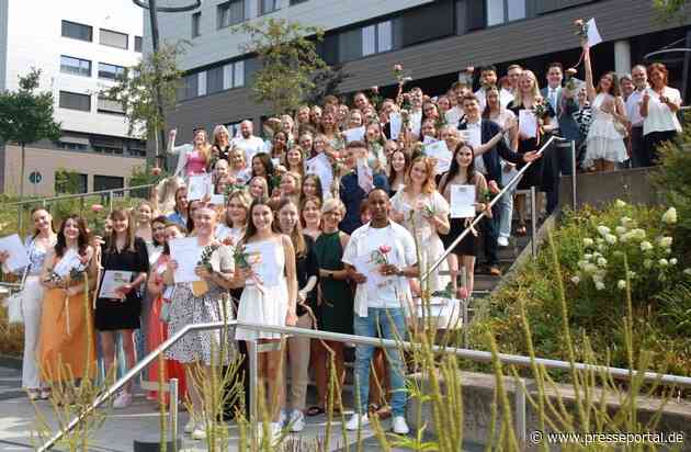 Erfolgreicher Abschluss: Rund 80 Azubis am RHÖN-KLINIKUM Campus Bad Neustadt erhalten ihr Examen
