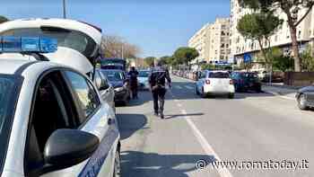 Minorenne senza patente sperona auto della polizia locale durante inseguimento