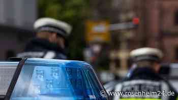 Psychischer Ausnahmezustand in Waldkraiburg: Mann (51) flippt aus und schlägt 27-Jährigen auf den Kopf