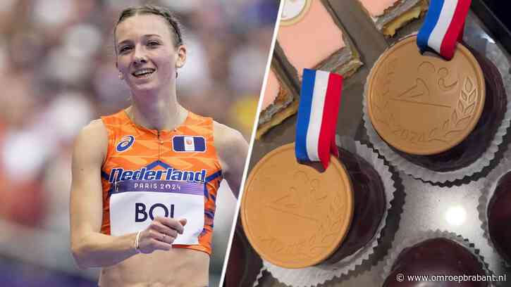 Femke chocolade-Bol in vitrine bij patisserie Vught: 'Ze lopen superhard'