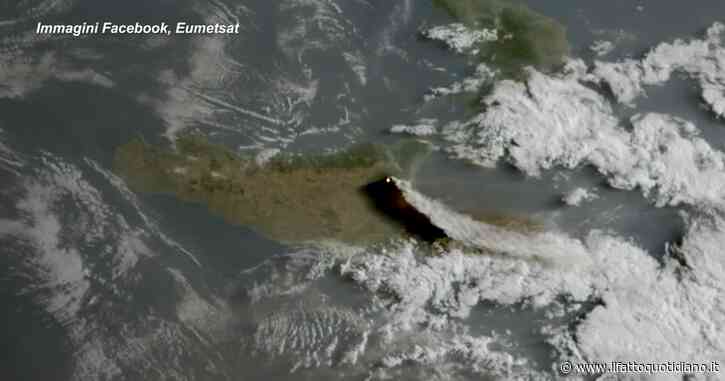 Una grande ombra sul terreno: l’eruzione dell’Etna vista dallo spazio è spettacolare. Le immagini dal satellite