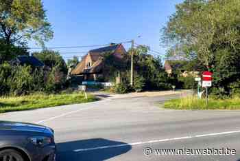 Wegen en Verkeer neemt parallelweg van Peter Benoitstraat onder handen: “Voor een veiligere schoolomgeving”