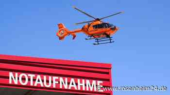 Drei Verletzte bei schwerem Frontalunfall auf der TS45 – Grassauerin (30) in Klinik geflogen