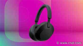 Tune Out the World With a Huge Discount on Sony's XM5 Noise-Canceling Headphones