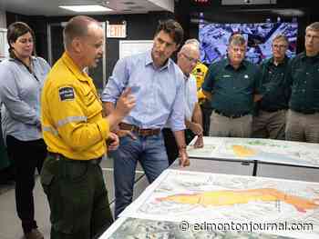 Trudeau meets officials, evacuees following Jasper wildfire