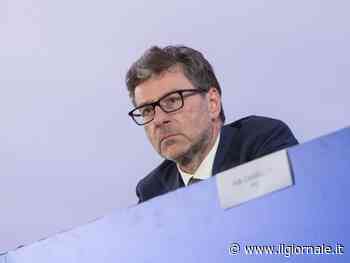 "Non strizziamo l'occhio agli evasori". Giorgetti spegne le polemiche sul Mef