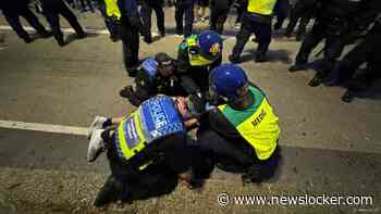 Meerdere agenten gewond geraakt bij rellen in Engelse stad Plymouth