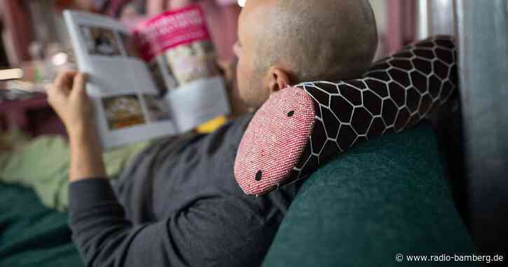 Flausch-Wurst und Cord-Flamme: Kuschelobjekte für Erwachsene