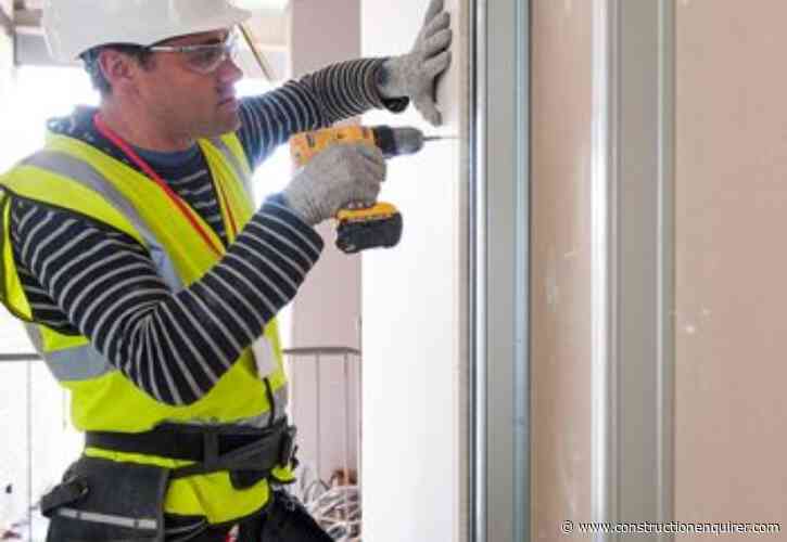 Dry lining sales slump sends SIG into the red