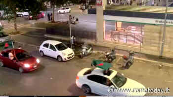 I Bengalesi che fanno i caroselli nelle strade di Roma. Ecco il motivo