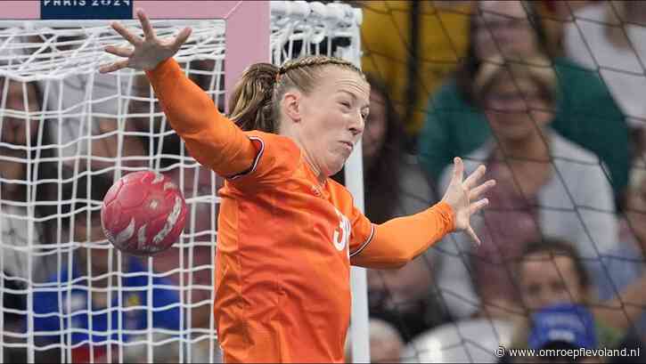 Almere - Handbalkeepster Yara ten Holte met Oranje uitgeschakeld op de Olympische Spelen